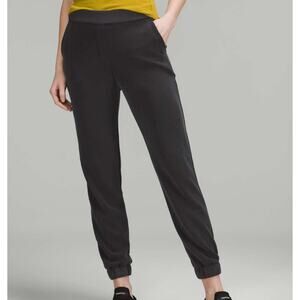 NWT Lululemon Softstreme Relaxed High-Rise Pant Jogger Black